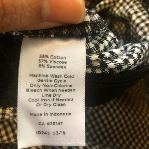 Talbots Monochrome Patterned Cropped Pants - Picture 4 of 5